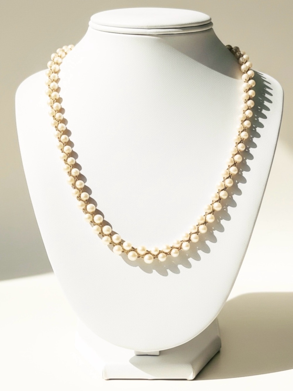 Classic Ivory Graduated Faux Pearl Necklace Gold Tone Lattice Weave  Necklace